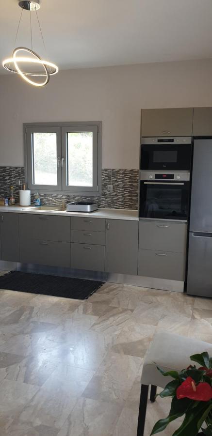 Angela Pool Gardens&sea Views Appartement *
